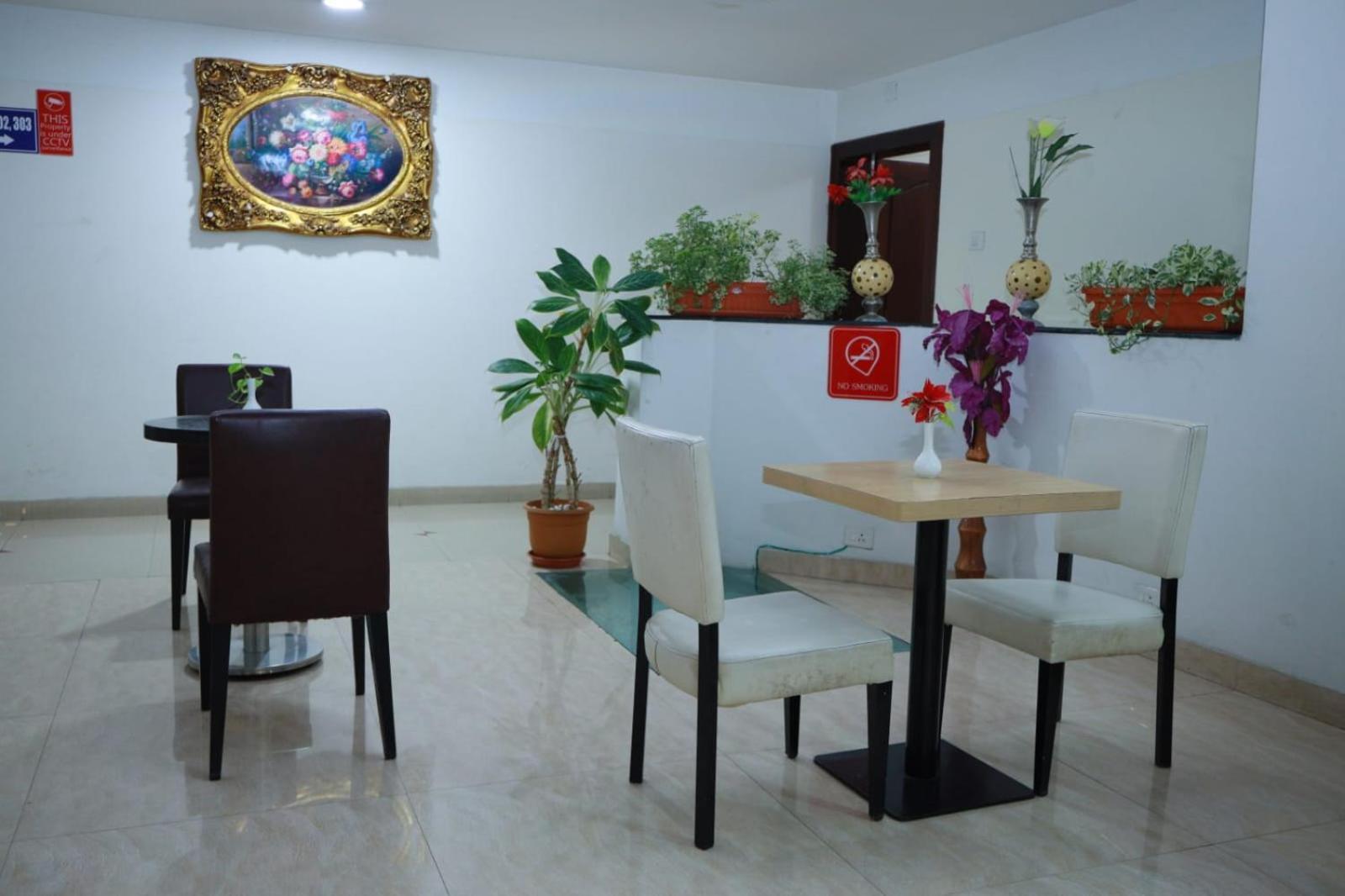 Hotel Tayas Trippapur Exterior photo